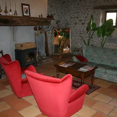 Bed & Breakfast Loubatistou *